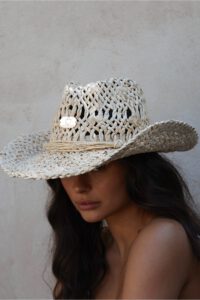 Light malibu hat hover