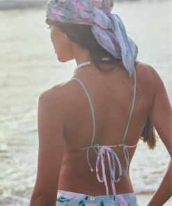 Alternative view of Tropical flower bandana